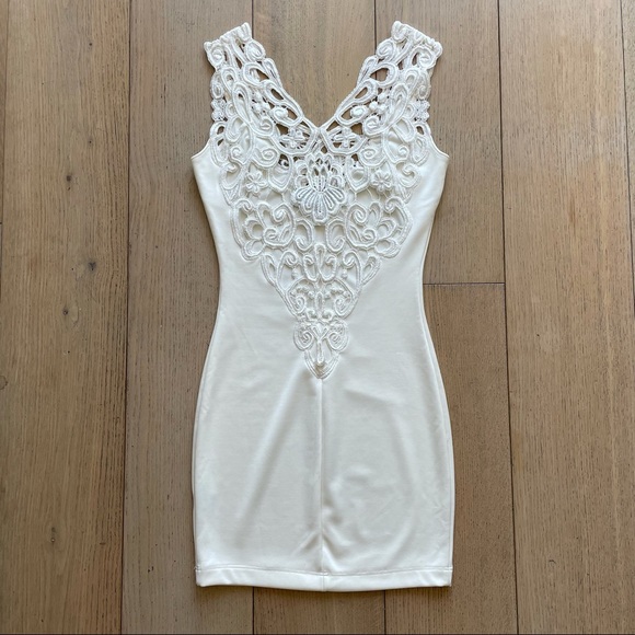 🆕 Dress the Population Intricate Lace Open Back Detail Bodycon Mini Dress - Picture 3 of 8